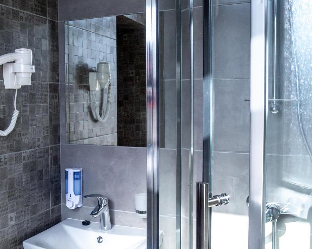 Hotel Dozari Korostyshiv المظهر الخارجي الصورة
